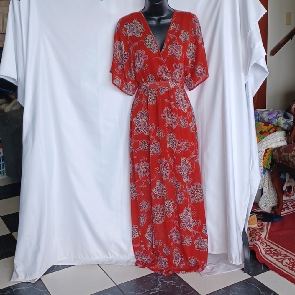 Love, Fire size Small Red Floral Dress